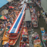 สัมผัสบรรยากาศริมน้ำ ตลาดน้ำดำเนินสะดวก จังหวัดราชบุรี