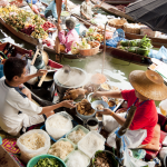 สัมผัสบรรยากาศริมน้ำ ตลาดน้ำดำเนินสะดวก จังหวัดราชบุรี